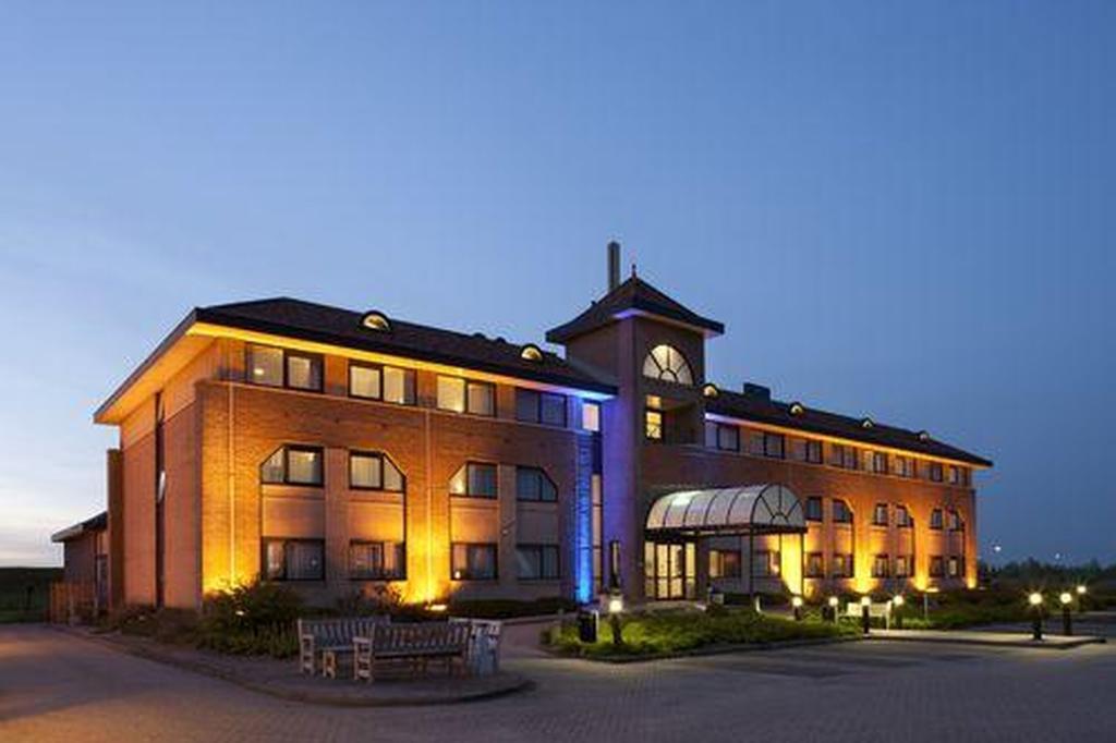 Hotel Port Of Moerdijk Exterior photo